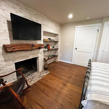 The Ranch House With A Pool Hot Tub And Fire Pit-3